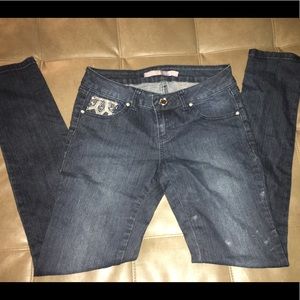 Skinny jeans with rhinestones.